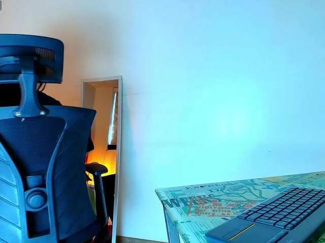 Zuzana21 on BongaCams