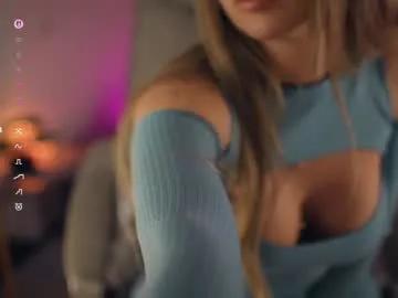 _lovly on Chaturbate