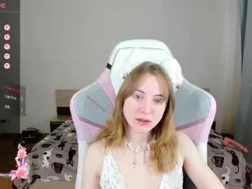 adelina_cowell on Chaturbate
