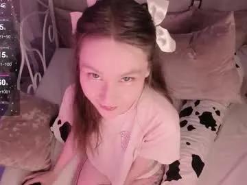 alice_kinky_girl — ^^ Lets play ;) Cum with me ^^~~ - Goal is : Cum with me^^ #feet #18 #daddy #shy #lovense #wet #spanks #topless #blondie #fingering