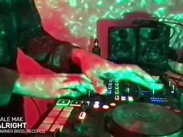 alien8720 on Chaturbate