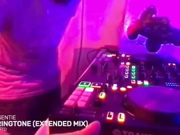 alien8720 on Chaturbate