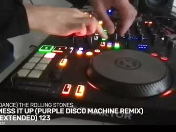 alien8720 on Chaturbate