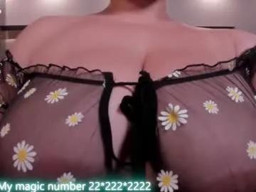 anyi_sweet_titss on Chaturbate