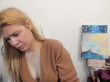 artsyandcraftsy_ on Chaturbate