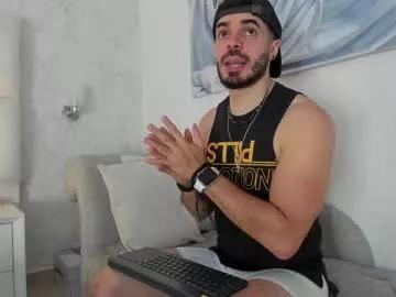 axelthompsom on Chaturbate