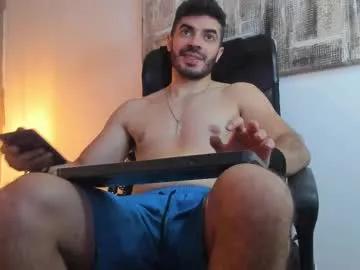 axelthompsom on Chaturbate