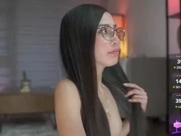 belle_adrienne on Chaturbate