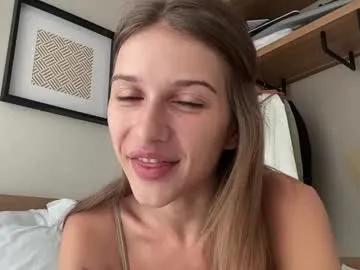 blair_foxxxy on Chaturbate