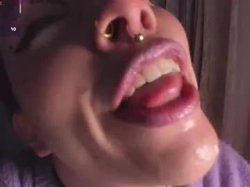 Freechat bri_von_dhara_ on Chaturbate