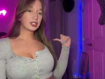 brielledaviss on Chaturbate