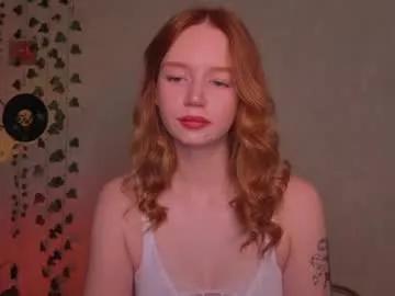 carolinnk on Chaturbate