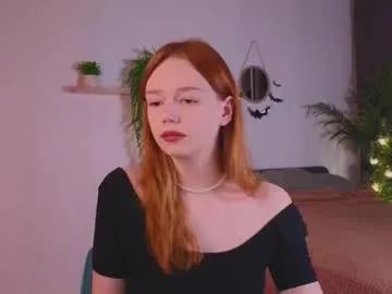 carolinnk on Chaturbate