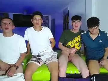 Freechat crismens on Chaturbate