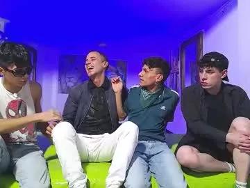 Freechat crismens on Chaturbate