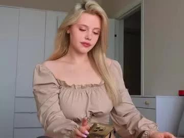 crystal_angells on Chaturbate