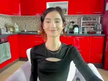 crystalnut on Chaturbate