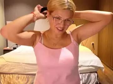 daisydavis_ — make me tremble #glasses #milf #blonde #natural #cute [752 tokens remaining]