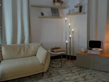 Freechat darklycurious on Chaturbate