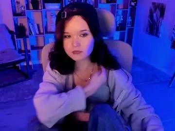 elainebeness on Chaturbate
