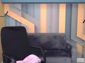 ellalongs on Chaturbate