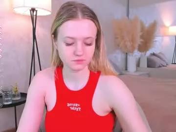 emilyhewell on Chaturbate