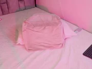 emmi_collins on Chaturbate