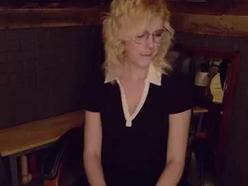 Freechat evilvillainess on Chaturbate