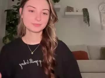 fantasyella on Chaturbate
