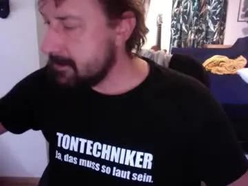 feetkissboy on Chaturbate