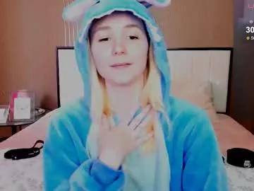 fleximona on Chaturbate