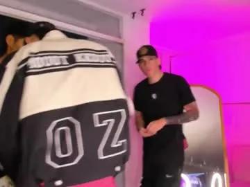 handsomeboys19 on Chaturbate