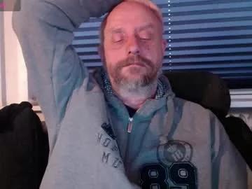 hardmrlazy on Chaturbate