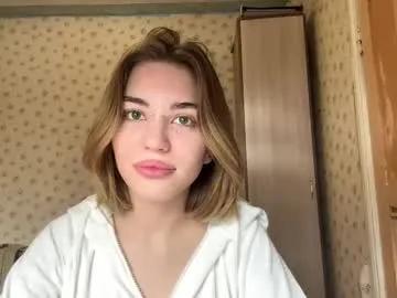 hsiuscherich — GOAL: Wiggle assHi I'm #new at CB ! Welcome! #shy #18 #blonde #petite [9 tokens remaining]