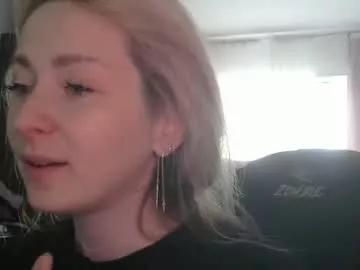 Freechat izzyholly on Chaturbate