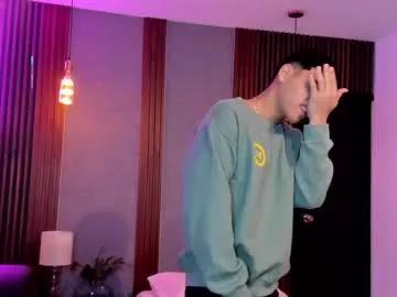 james_jonnes on Chaturbate