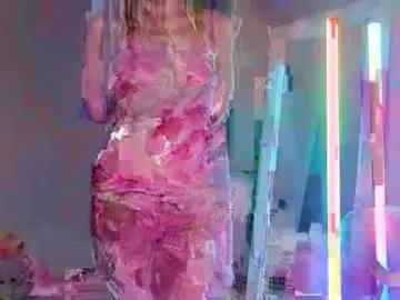 Away julia_giulia on Chaturbate