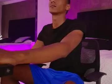 Freechat juliensaint_ on Chaturbate