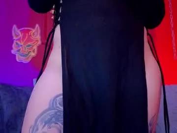 julieta_russell on Chaturbate