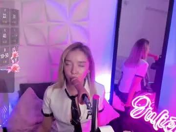 Freechat juliethmosss on Chaturbate