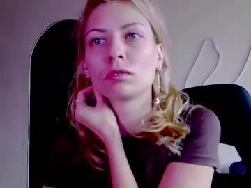 karoline121 on Chaturbate