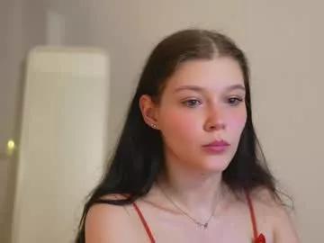 kelly_ember on Chaturbate