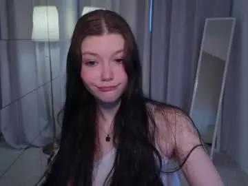 kelly_ember on Chaturbate