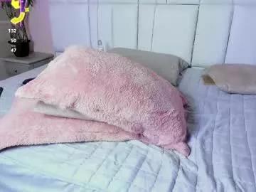 kiana_cream on Chaturbate