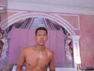 Freechat kingstark_ on Chaturbate