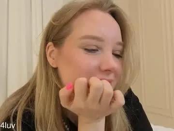 l1n4luv — Hiii, my name Lina !!!! GOAL: FLASH BOOBS #shy #18 #blonde  #bigboobs [395 tokens remaining]