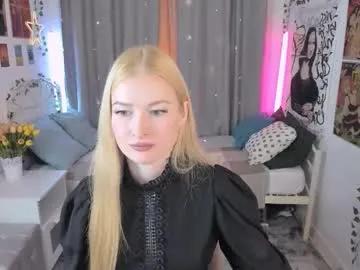 laly_peach on Chaturbate