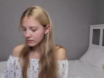 lil_tasty33 — GOAL: eye contact [75 tokens remaining] nude pvt<3 #feet #blonde #18 #skinny #new