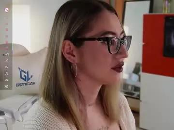 lisamayson on Chaturbate