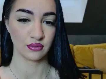 lorawarnner on Chaturbate